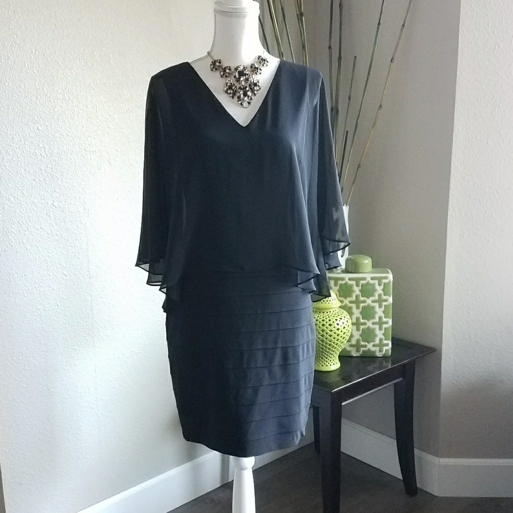 Adrianna Papell Dress with capelet size 4 EUC - Picture 2 of 5